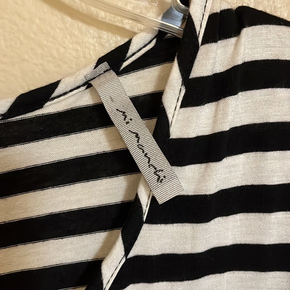 Mi Manchi black and cream stripe A-line zippered dress, 3/4 length sleeves - Picture 2 of 7